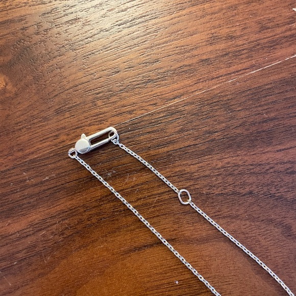 Real GUCCI TRADEMARK NECKLACE WITH HEART PENDANT (silver). - Picture 3 of 5